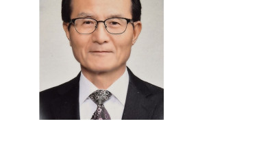 필진
